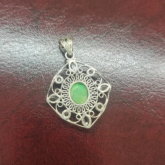 Mohave Green natural oval Turquoise 925 Sterling Silver Pendent , Tested - Picture 6 of 13